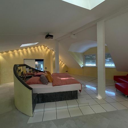Ferienwohnung Riverside Resort Idyllisch Direkt An Der Lahn Diez Buitenkant foto