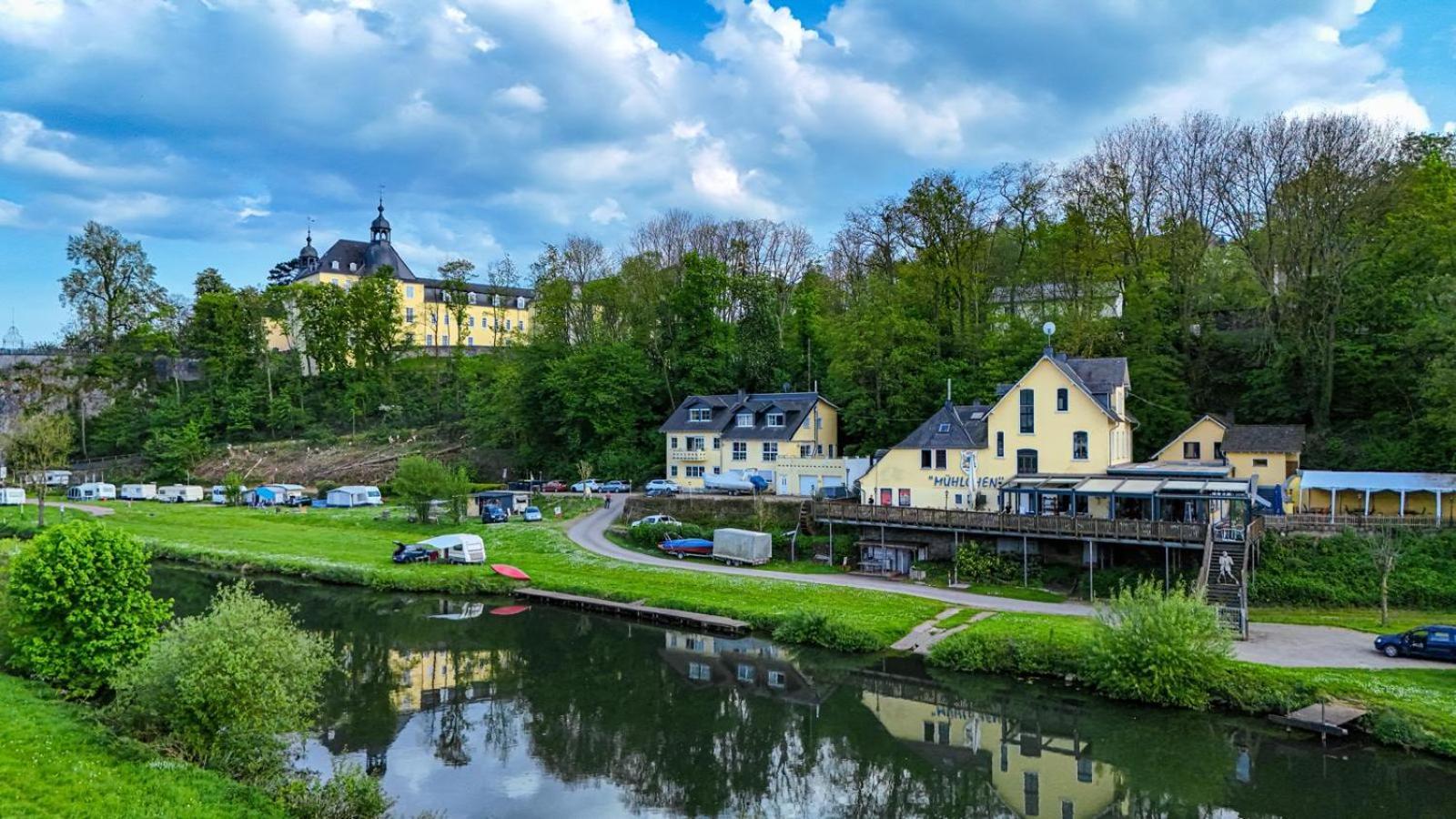Ferienwohnung Riverside Resort Idyllisch Direkt An Der Lahn Diez Buitenkant foto