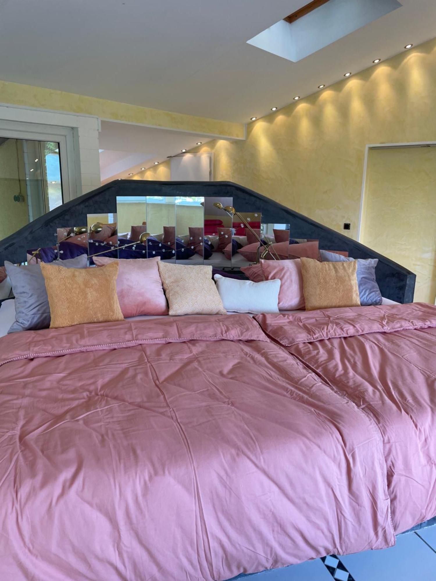 Ferienwohnung Riverside Resort Idyllisch Direkt An Der Lahn Diez Buitenkant foto